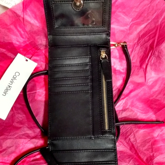 NWT Calvin Klein phone wallet - Picture 2 of 6